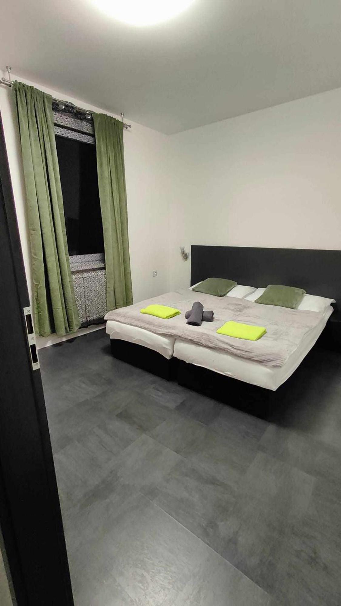 Apartmany U Golfu Jihlava Exterior photo